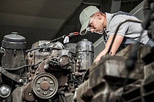 Técnico / Técnica en Automóviles