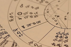 Astrólogo / Astróloga
